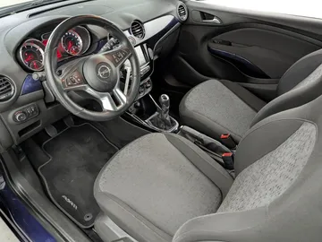 Car image 26