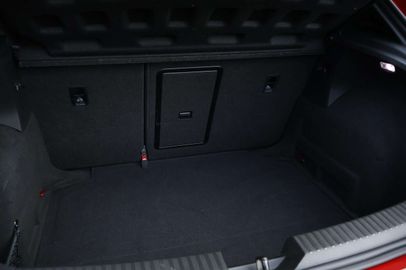 Car image 36