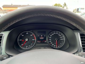 Car image 33