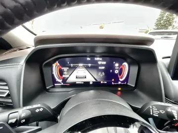 Car image 28