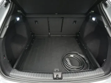 Car image 35