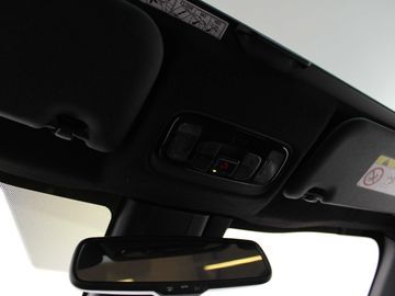 Car image 33