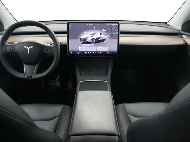 Tesla Model Y Long Range AWD 258 kW image number 8