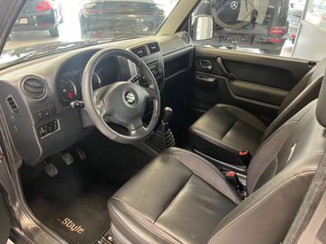 Car image 10