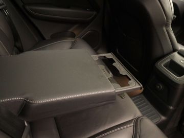 Car image 41