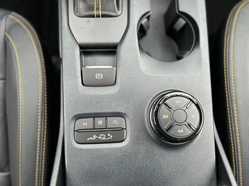 Car image 25