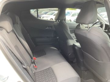 Car image 12