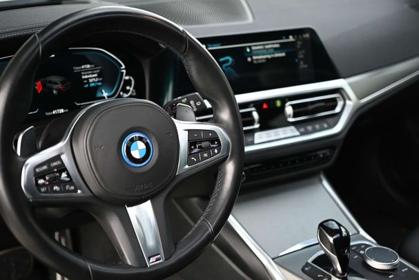 BMW 330e Touring M Sport xDrive 215 kW image number 24