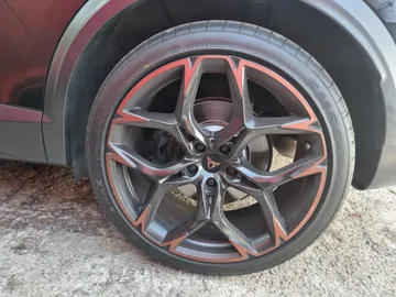 Car image 40