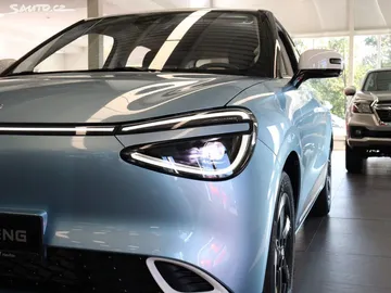 Car image 17