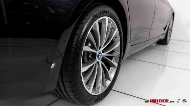 BMW 545 e xDrive 290 kW image number 22