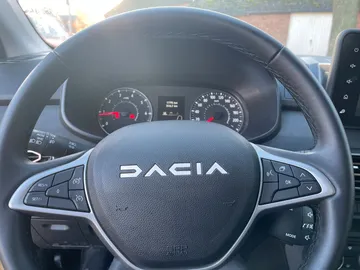 Car image 37