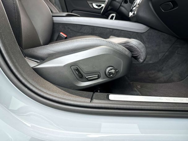 Volvo V60 B4 155 kW image number 31