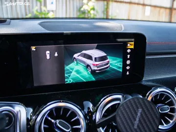 Car image 30