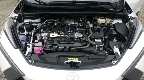 Car image 14