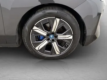 Car image 36