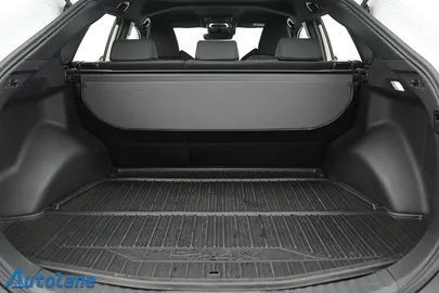 Car image 28