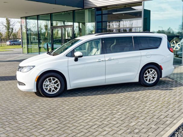 Chrysler Pacifica 214 kW image number 3