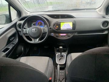 Car image 10