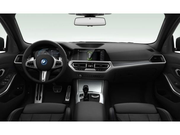 BMW 330 Touring M Sport 185 kW image number 4