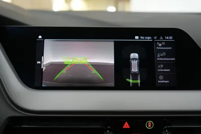 Car image 28