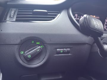 Car image 38