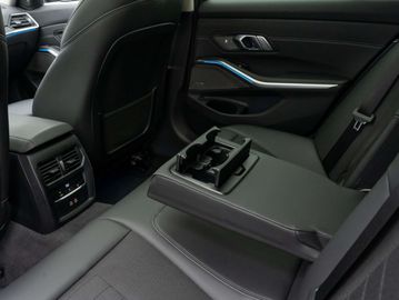 Car image 41