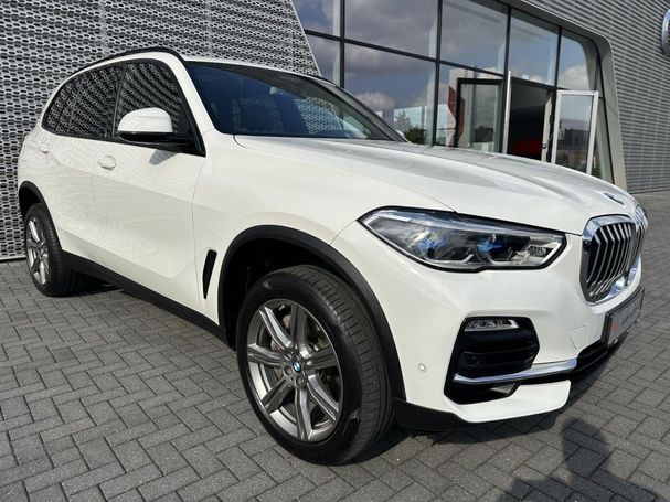 BMW X5 xDrive 250 kW image number 2