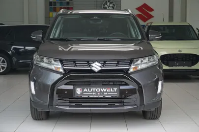 Car image 3