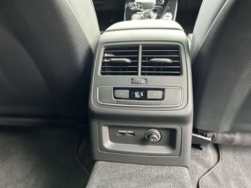 Car image 35