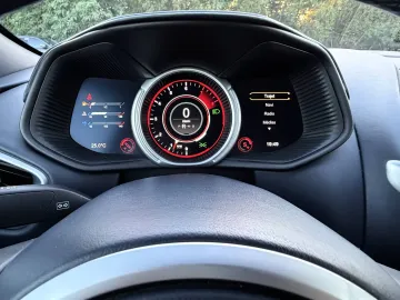 Car image 27
