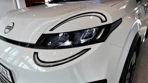 Car image 26
