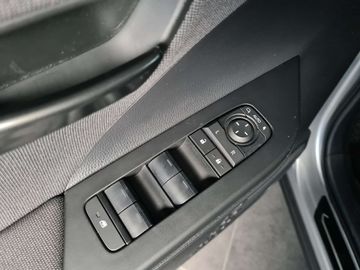 Car image 37