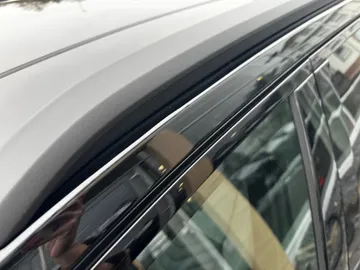 Car image 35