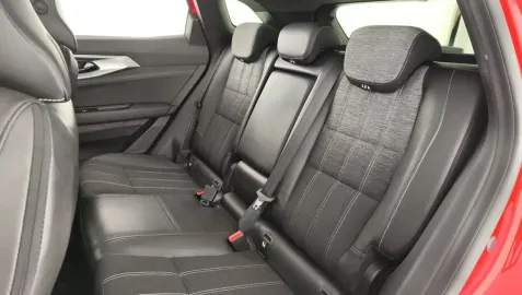 Car image 26