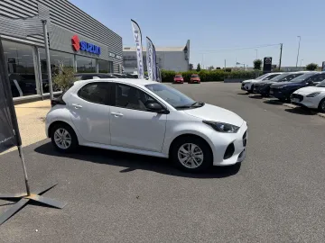 Car image 3