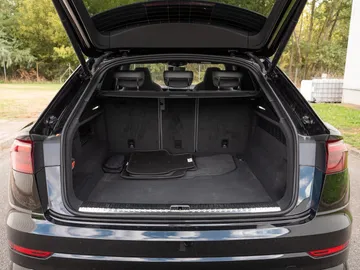 Car image 36
