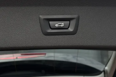 Car image 39