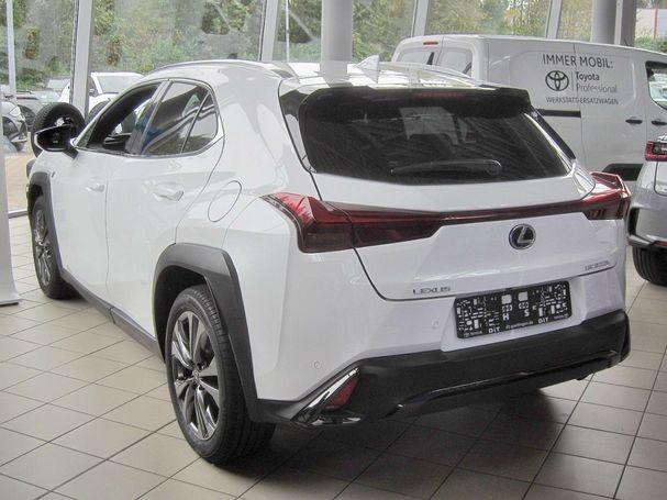 Lexus UX 300h 146 kW image number 3