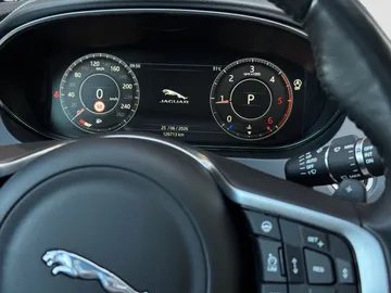 Car image 28