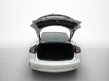 Car image 32