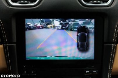 Car image 40