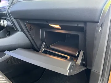 Car image 39