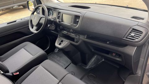 Car image 37