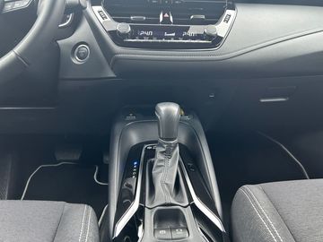 Car image 12