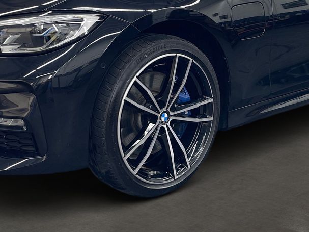 BMW 330e Touring M Sport xDrive 215 kW image number 6