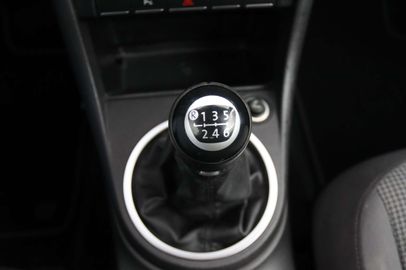 Car image 26