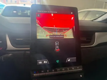 Car image 24