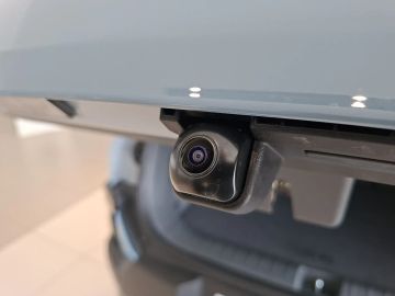 Car image 25