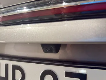 Car image 29